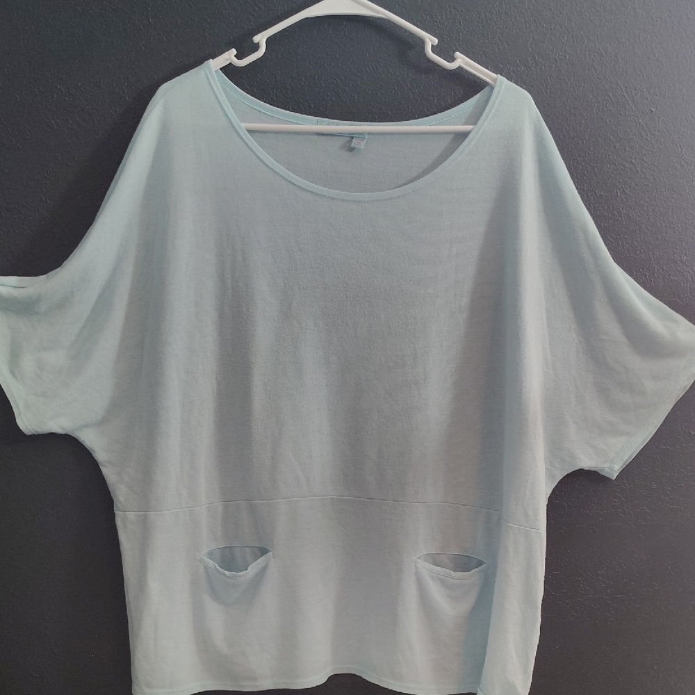Fresh Produce Light Blue Short Sleeve Soft Tope With Front Pockets.